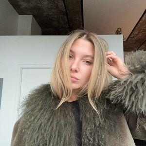 Meet your Posher, Élizabeth
